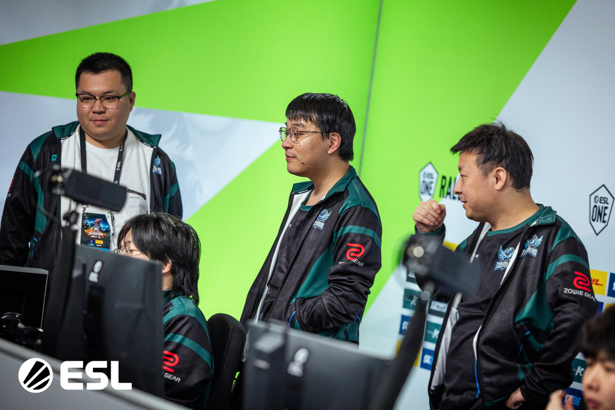 包含C9翻盘PSG，ShowMaker关键团战开团秒人顶尖较量全球总决赛，留下经典瞬间的词条