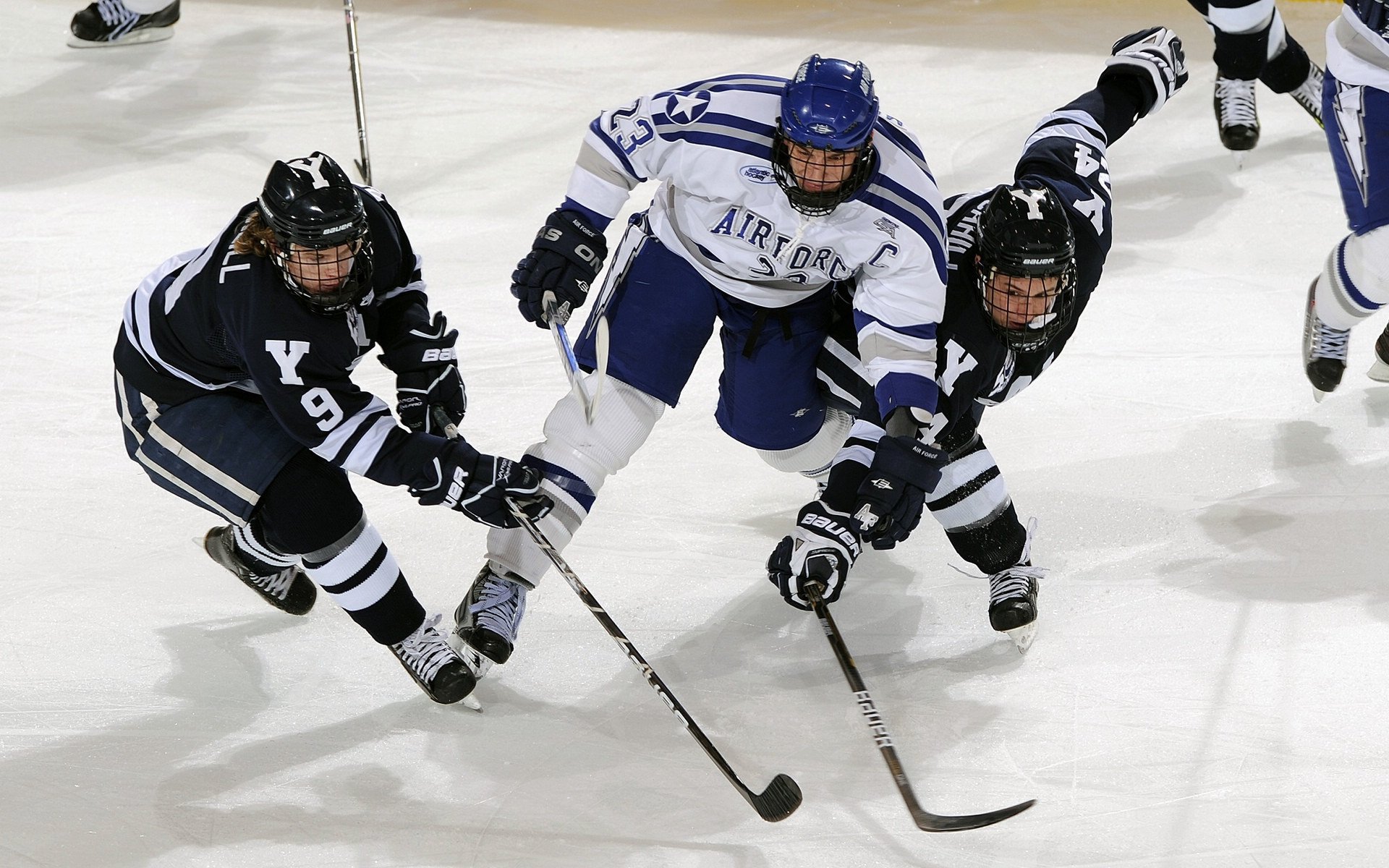 黄蜂蜂芒毕露，贝恩关键一击终结湖人连胜
