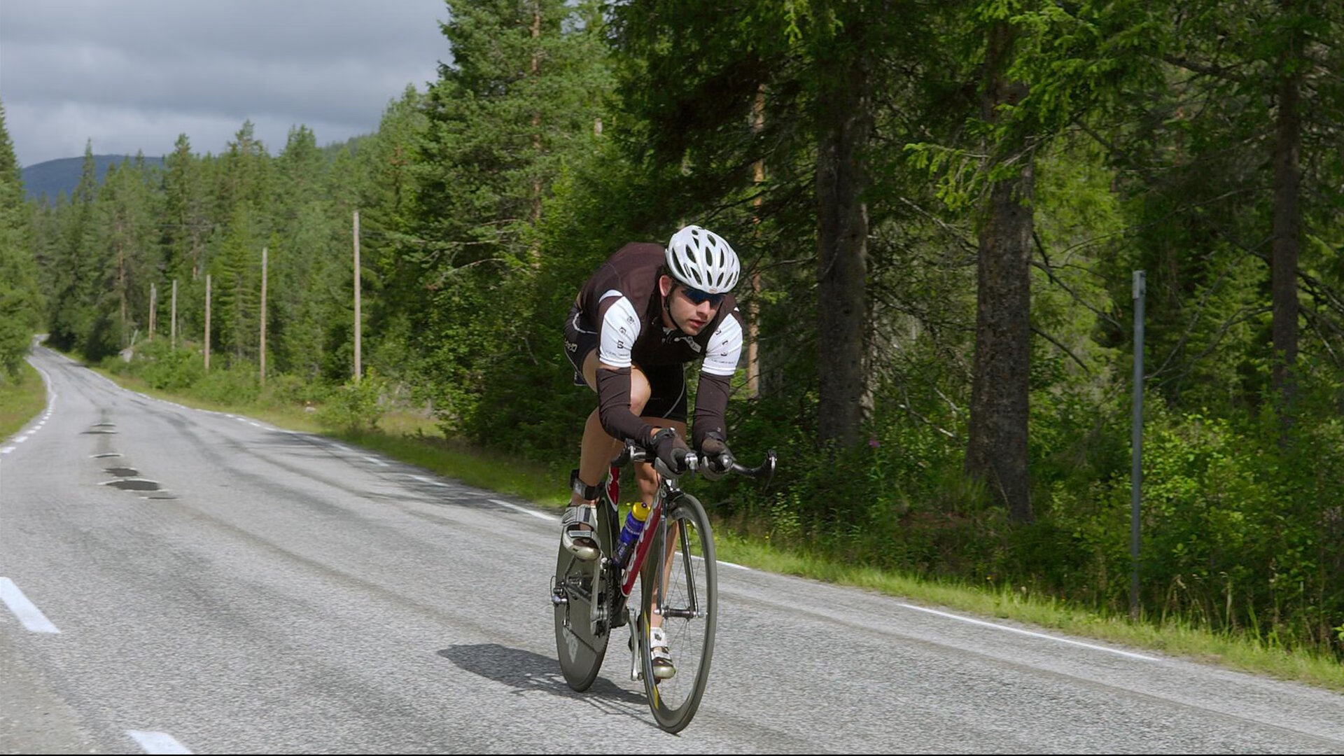 DB电竞-孤独的王座，当林高远在北欧寒夜中统治全场，瑞典队成了最沉默的见证者